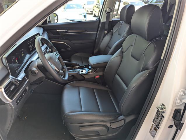 new 2025 Kia Telluride car, priced at $40,530