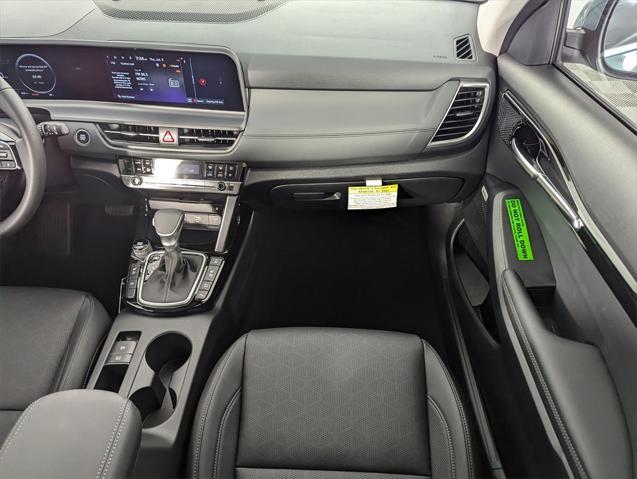 new 2025 Kia Seltos car, priced at $33,800