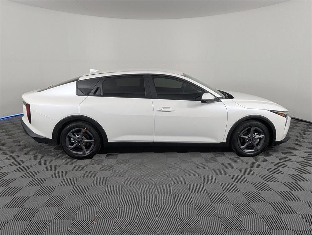 new 2025 Kia K4 car, priced at $24,128
