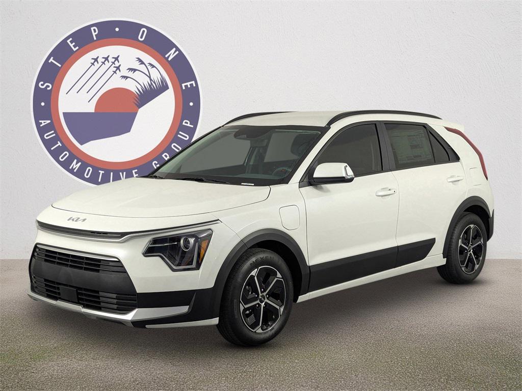new 2025 Kia Niro Plug-In Hybrid car, priced at $31,566