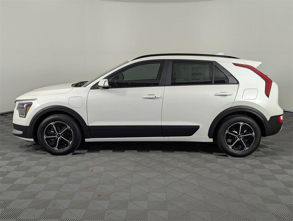 new 2025 Kia Niro Plug-In Hybrid car, priced at $31,566