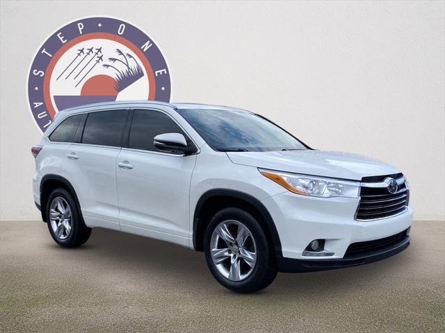 used 2015 Toyota Highlander car, priced at $17,604