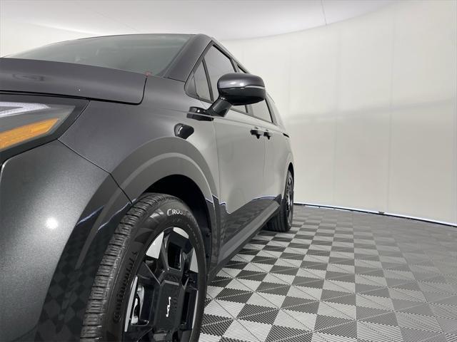 new 2025 Kia Carnival car, priced at $41,652