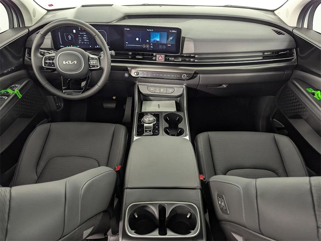 new 2026 Kia Carnival Hybrid car, priced at $53,785