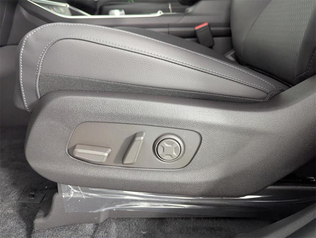 new 2026 Kia Carnival Hybrid car, priced at $53,785