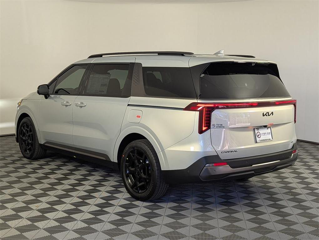 new 2026 Kia Carnival Hybrid car, priced at $53,785