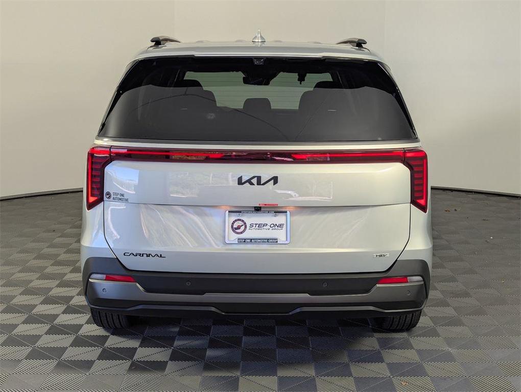 new 2026 Kia Carnival Hybrid car, priced at $53,785