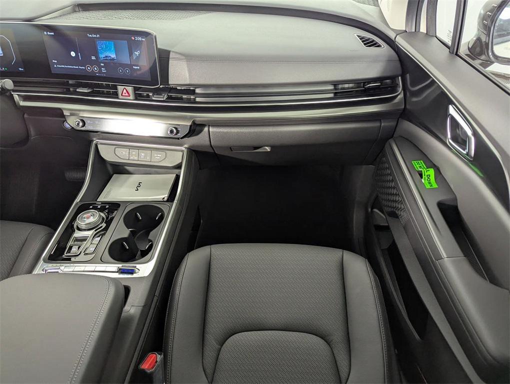 new 2026 Kia Carnival Hybrid car, priced at $53,785