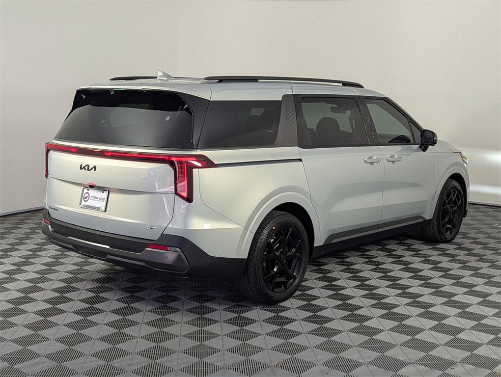 new 2026 Kia Carnival Hybrid car, priced at $53,785