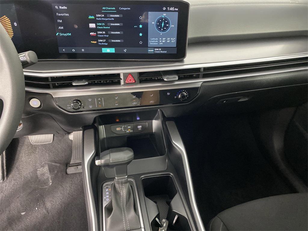 new 2025 Kia Sorento car, priced at $33,097