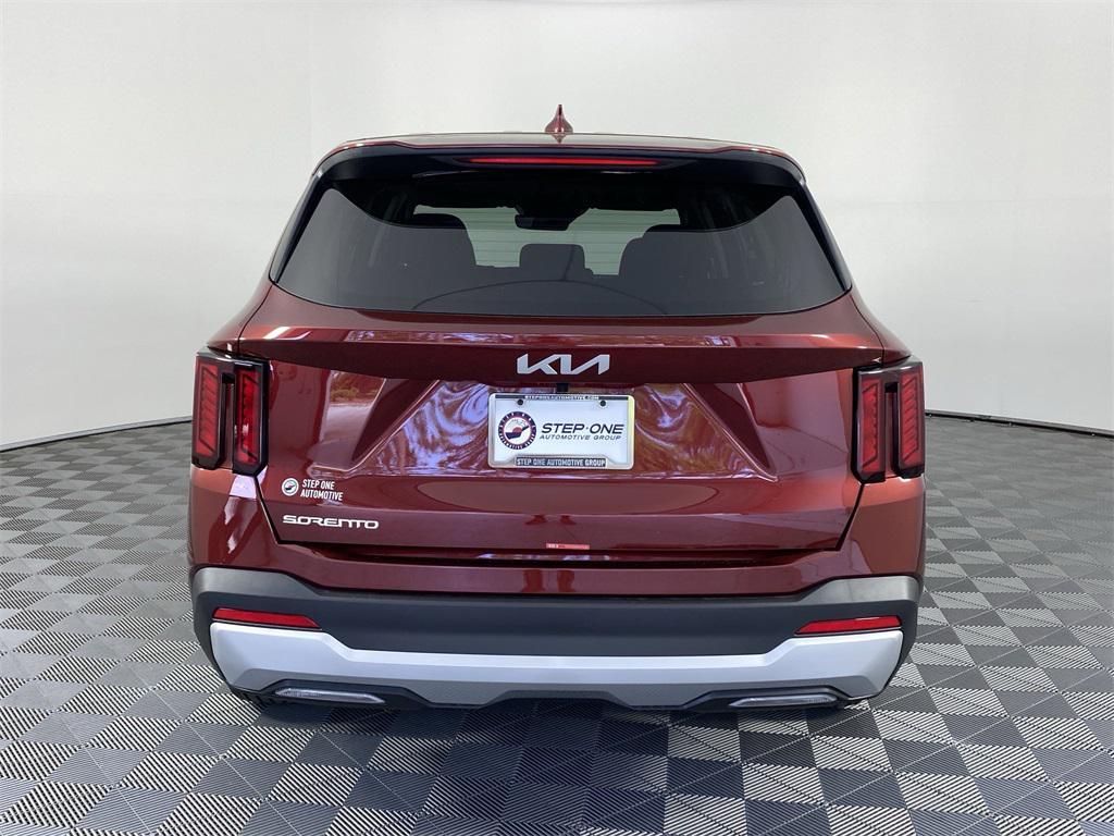 new 2025 Kia Sorento car, priced at $33,097