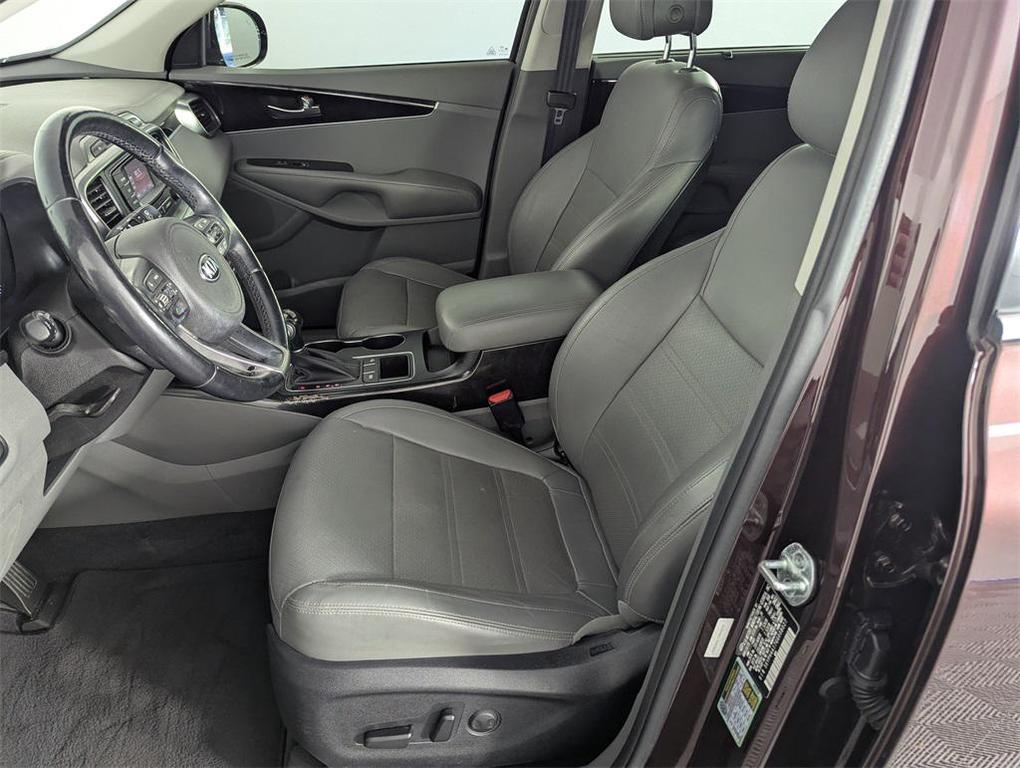 used 2016 Kia Sorento car, priced at $7,956