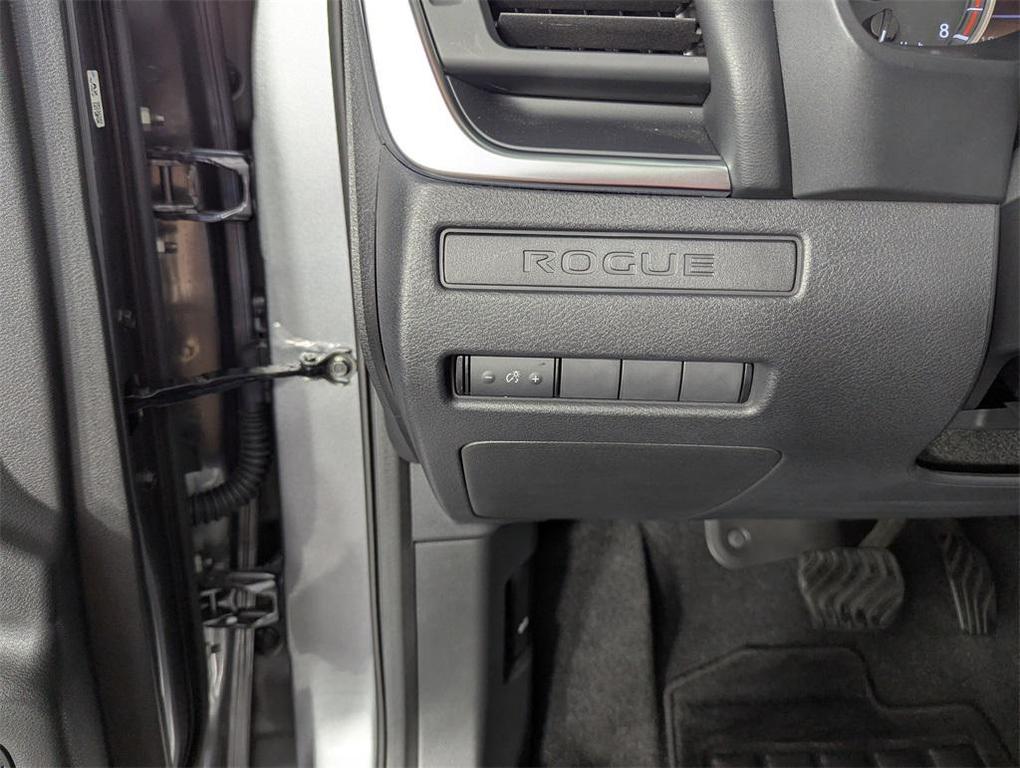 used 2022 Nissan Rogue car, priced at $21,900