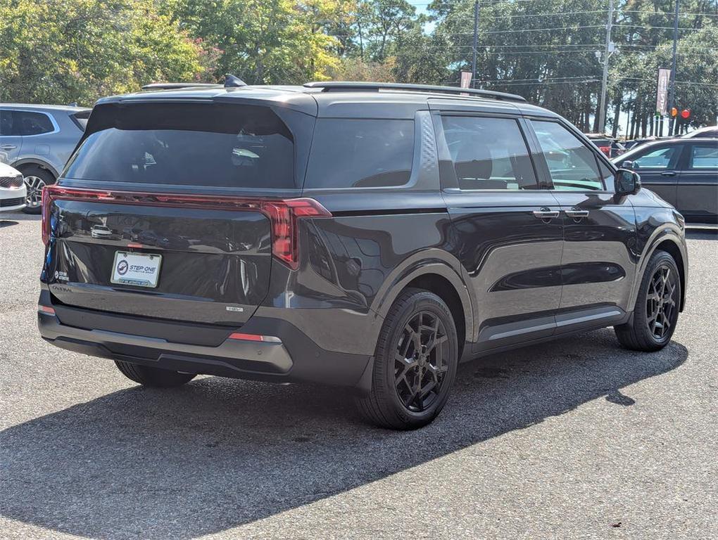new 2026 Kia Carnival Hybrid car, priced at $49,925
