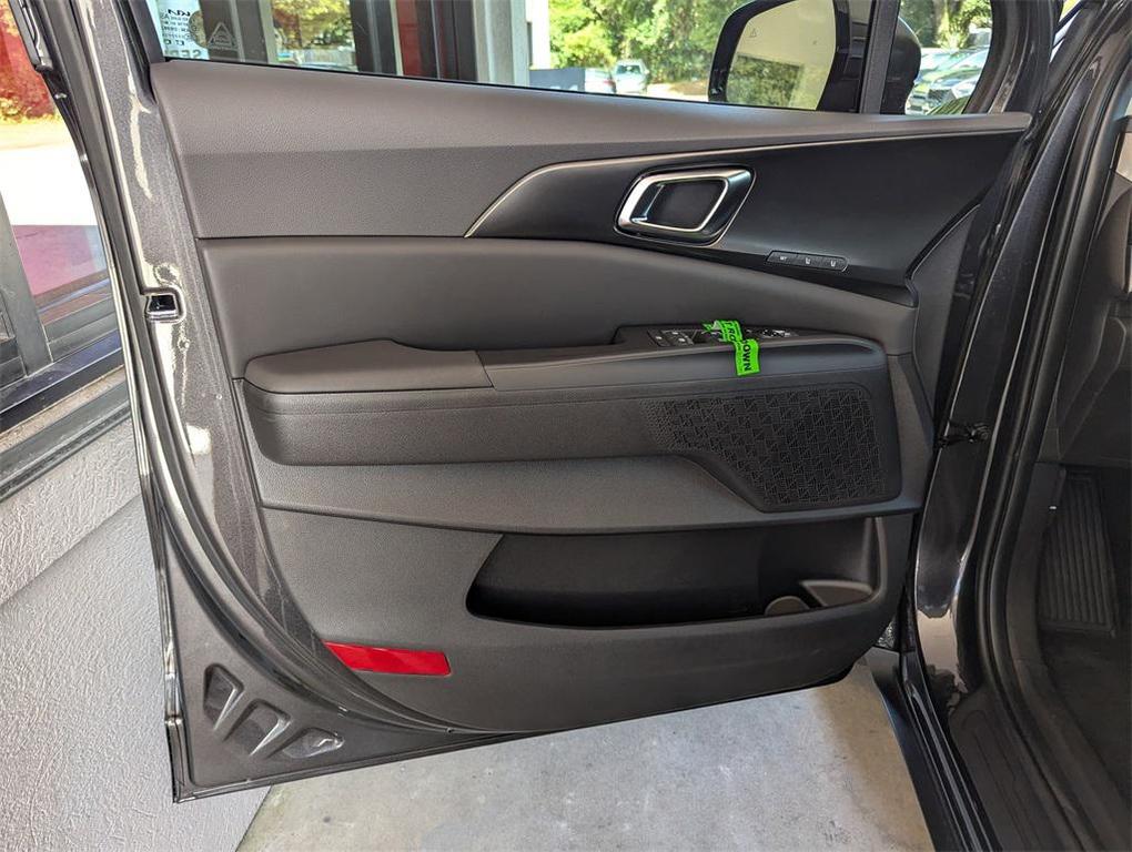 new 2026 Kia Carnival Hybrid car, priced at $49,925