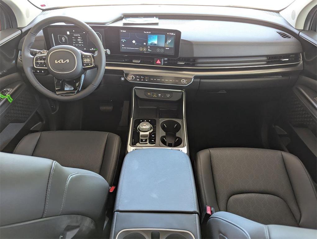 new 2026 Kia Carnival Hybrid car, priced at $49,925