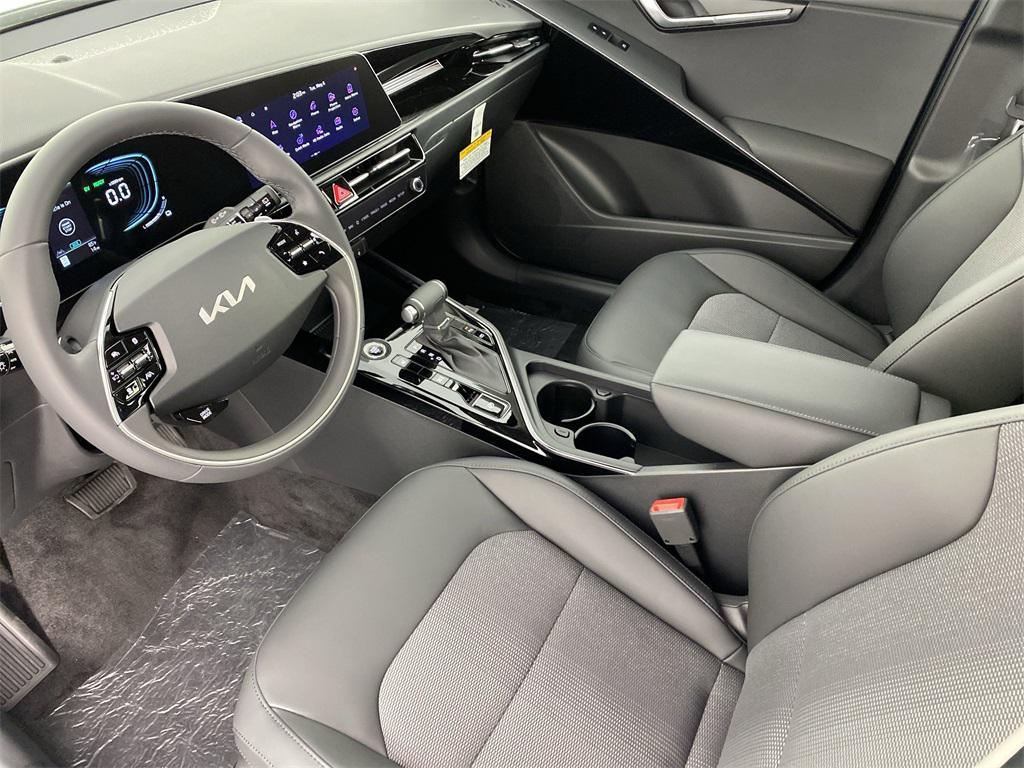 new 2025 Kia Niro car, priced at $29,017