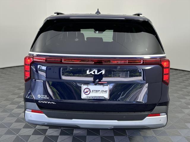 new 2025 Kia Carnival car, priced at $42,085