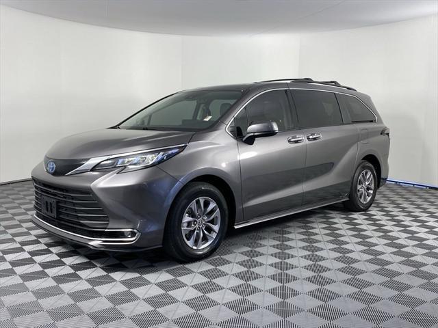 used 2023 Toyota Sienna car, priced at $44,646