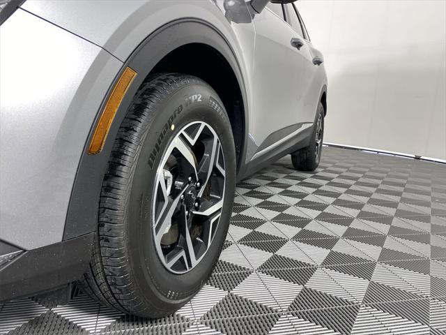 new 2025 Kia Sportage car, priced at $30,760