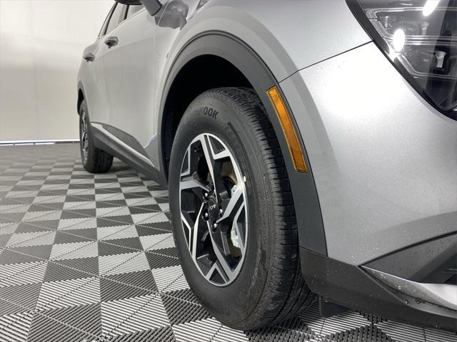 new 2025 Kia Sportage car, priced at $30,760