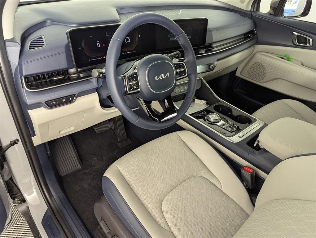 new 2026 Kia Carnival Hybrid car, priced at $45,020