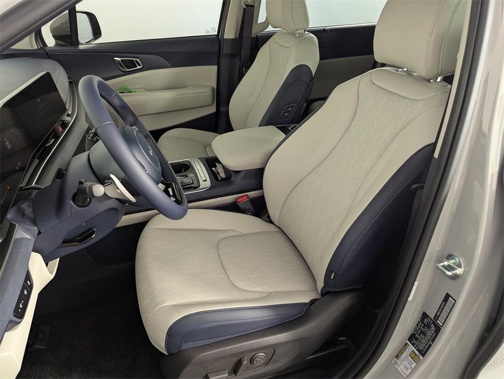 new 2026 Kia Carnival Hybrid car, priced at $45,020