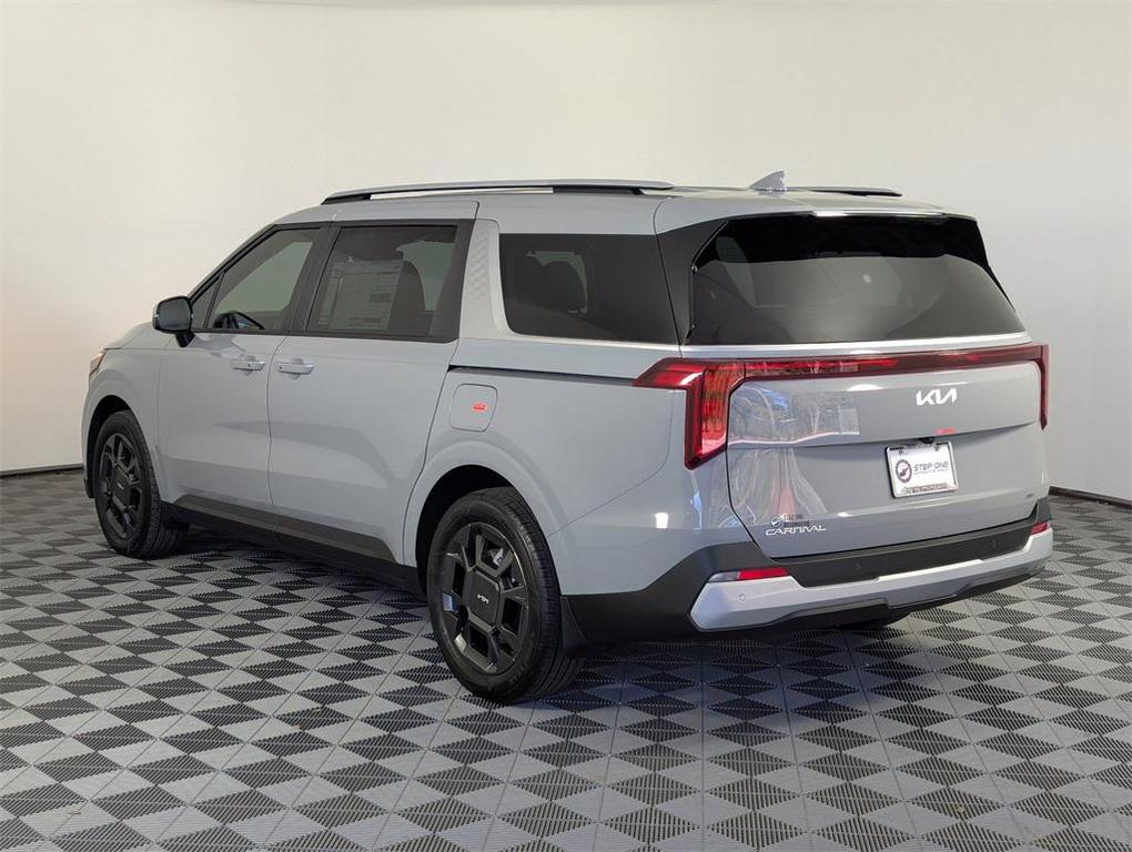 new 2026 Kia Carnival Hybrid car, priced at $45,020