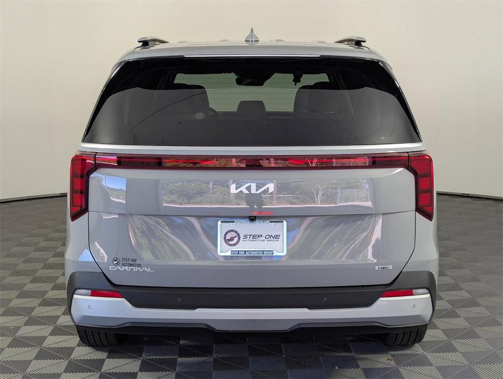 new 2026 Kia Carnival Hybrid car, priced at $45,020