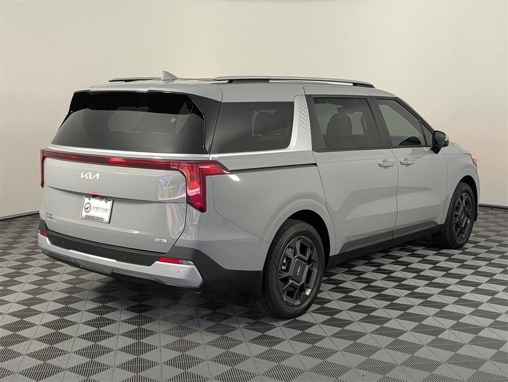 new 2026 Kia Carnival Hybrid car, priced at $45,020