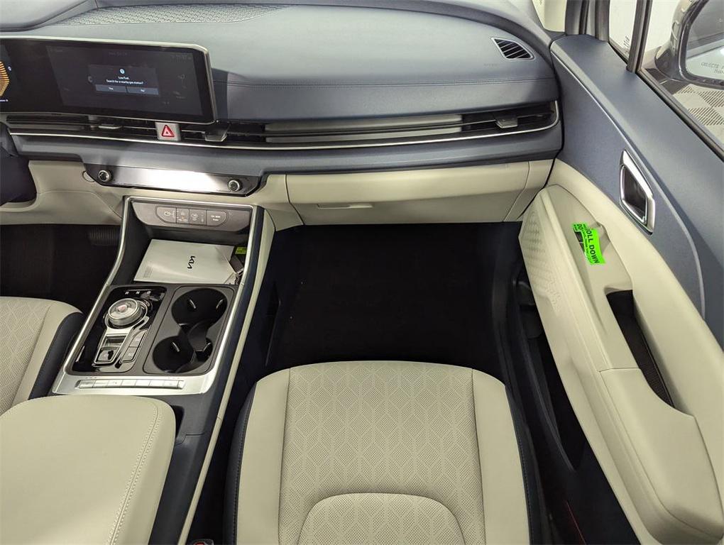 new 2026 Kia Carnival Hybrid car, priced at $45,020