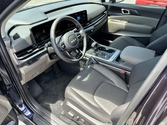 new 2025 Kia Carnival car, priced at $40,650