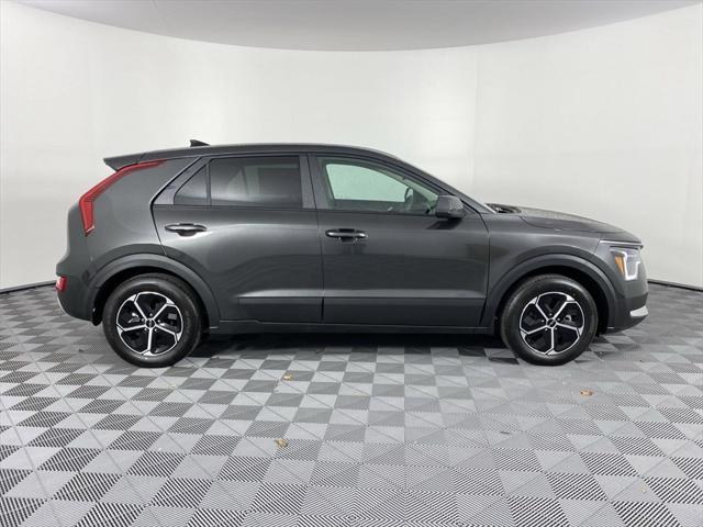 new 2025 Kia Niro car, priced at $28,740