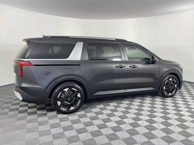 new 2025 Kia Carnival car, priced at $42,575