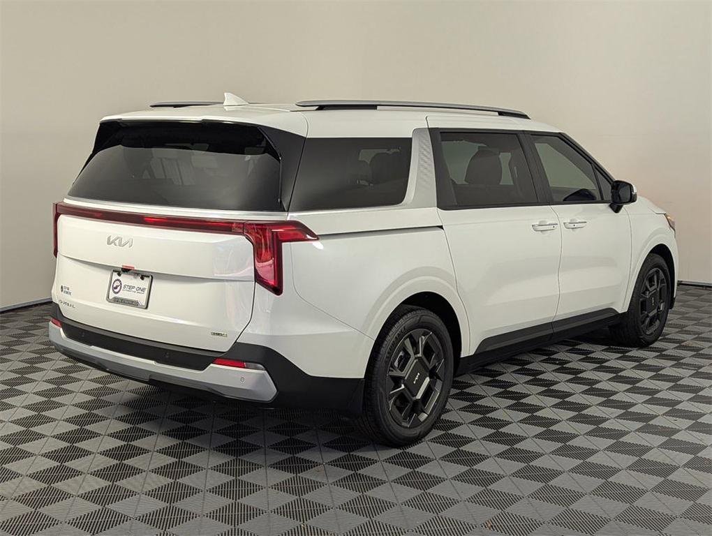 new 2026 Kia Carnival Hybrid car, priced at $45,020