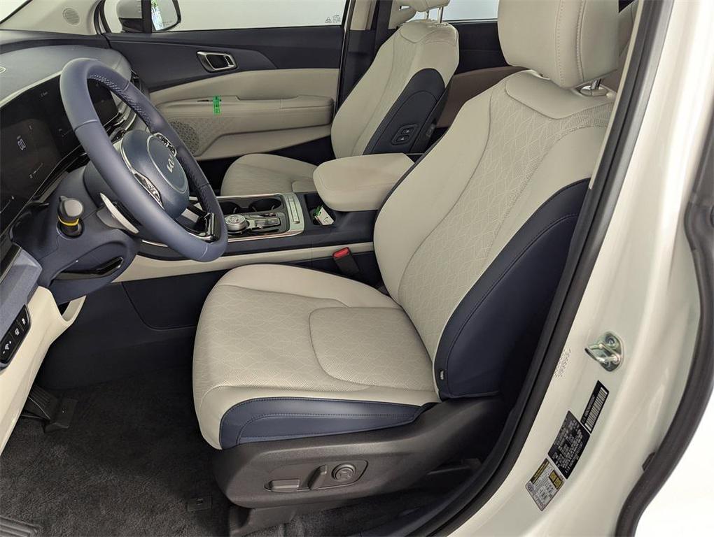 new 2026 Kia Carnival Hybrid car, priced at $45,020