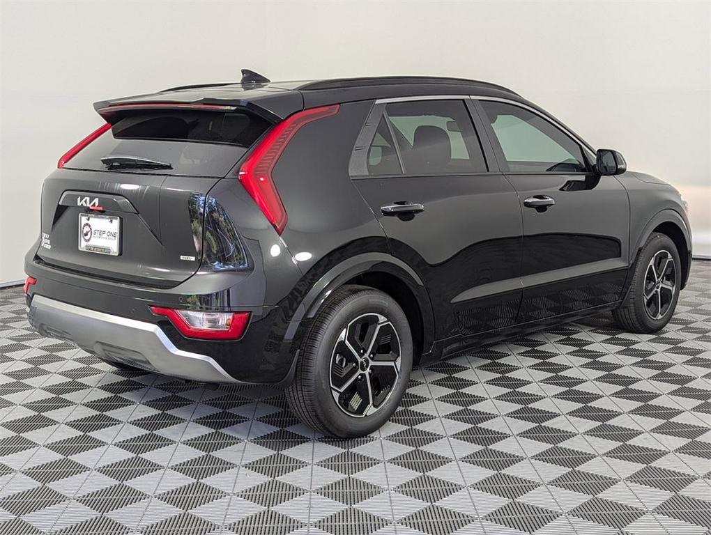 new 2025 Kia Niro car, priced at $30,343