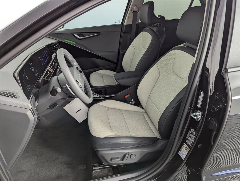 new 2025 Kia Niro car, priced at $30,343