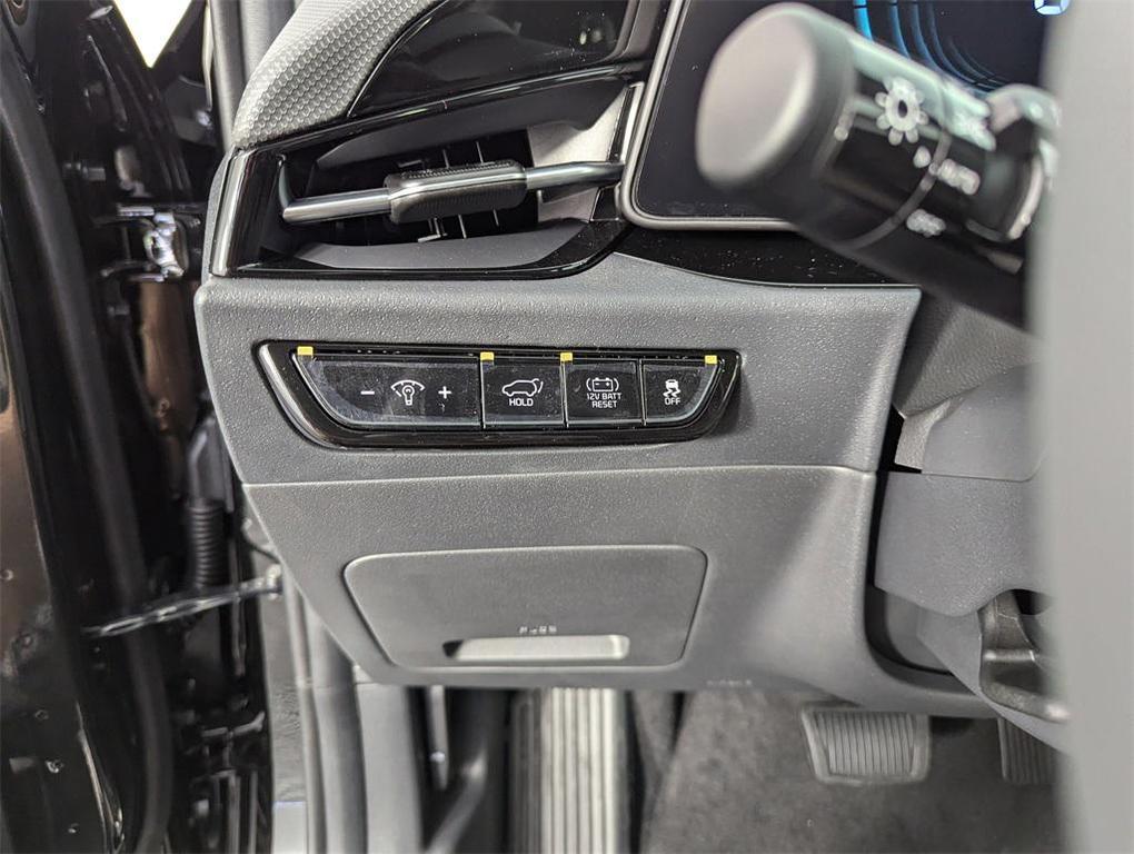 new 2025 Kia Niro car, priced at $30,343