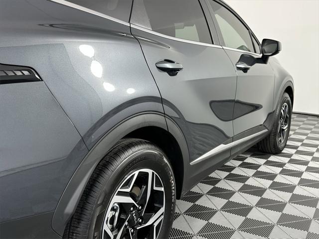 new 2025 Kia Sportage car, priced at $29,355