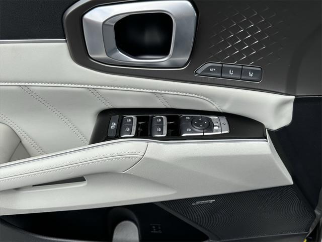 new 2025 Kia Sorento Hybrid car, priced at $48,720