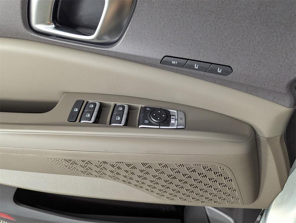 new 2026 Kia Carnival Hybrid car, priced at $44,760