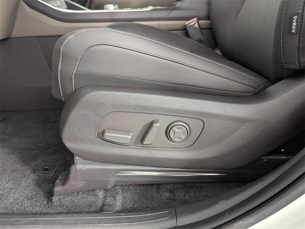 new 2026 Kia Carnival Hybrid car, priced at $44,760