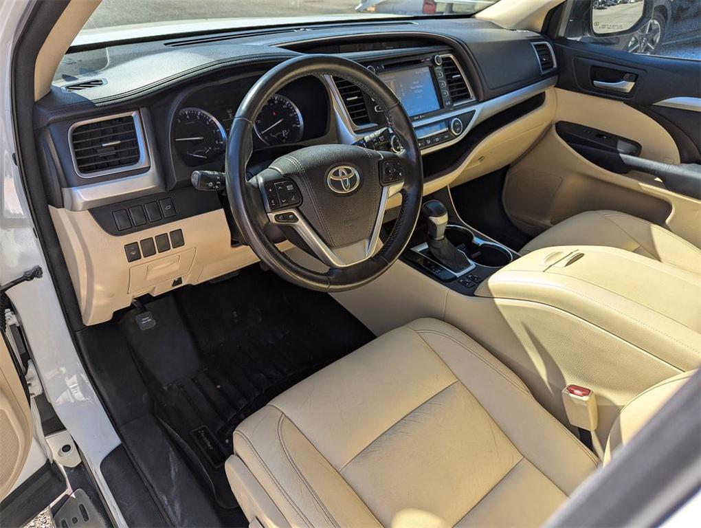 used 2015 Toyota Highlander car, priced at $16,702