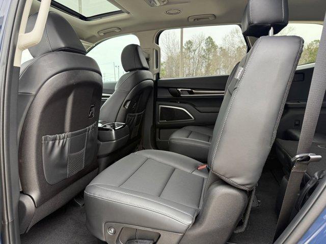new 2025 Kia Telluride car, priced at $41,205