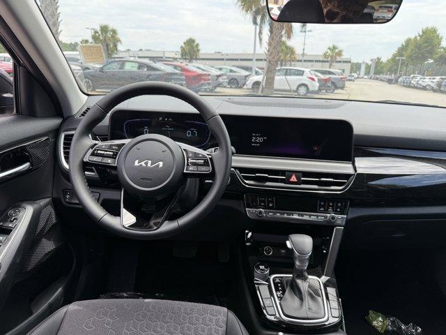new 2025 Kia Seltos car