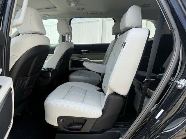 new 2025 Kia Telluride car, priced at $41,525