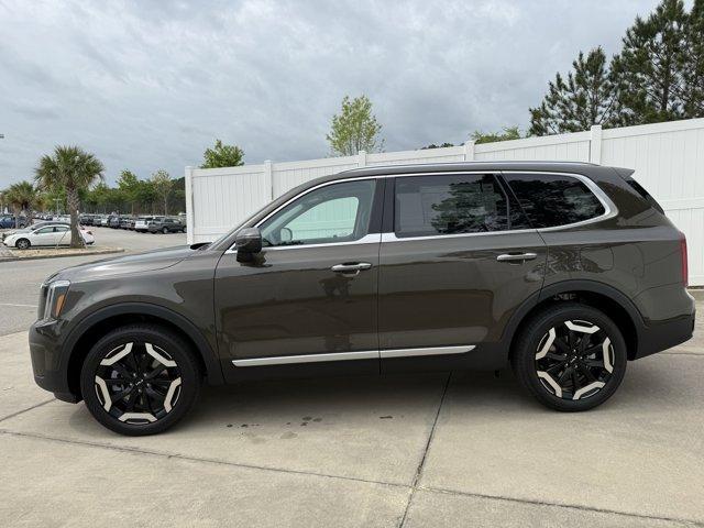 new 2025 Kia Telluride car, priced at $41,105