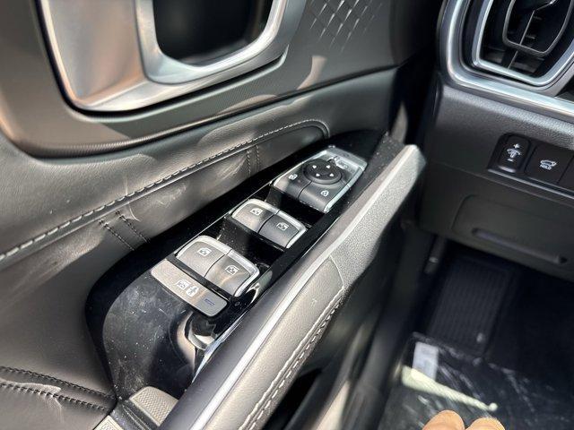 new 2025 Kia Sorento car, priced at $42,085