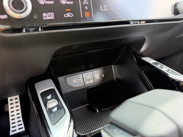 new 2025 Kia Sorento car, priced at $42,085
